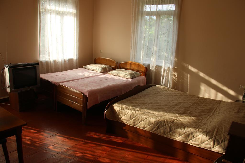 Achi Guest House Makhinjauri Pokoj fotografie